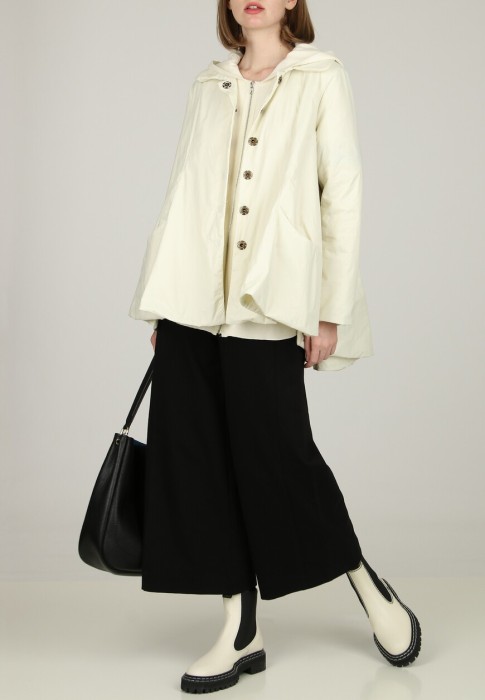 куртка  по цене 35630 руб вид справа