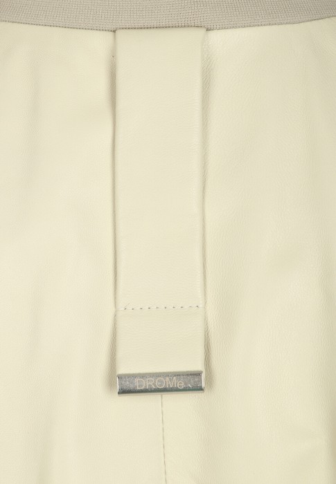 куртка  из проверенных материалов спереди