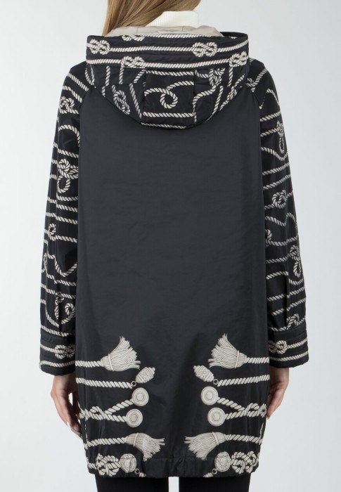 куртка  по цене 26530 руб вид справа