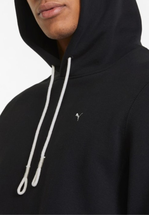 Товар черного цвета с внутренней стороны