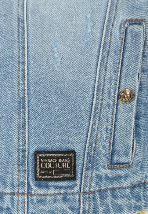 куртка  из проверенных материалов спереди