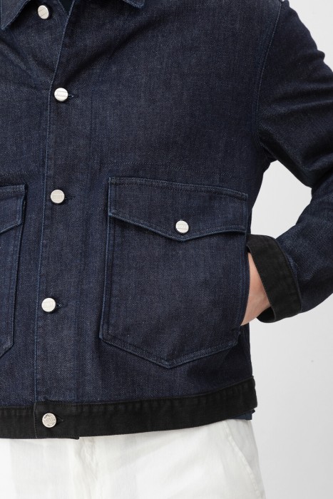 Товар синего цвета с внутренней стороны