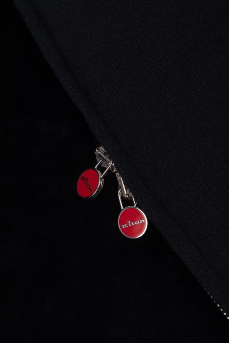 куртка  на сезон этого года фотография