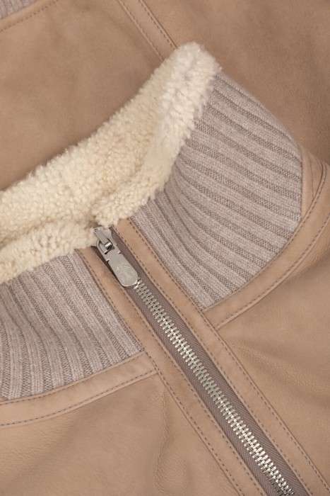 куртка  спортивного стиля с лицевой стороны