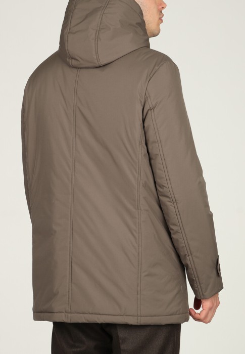 Товар коричневого цвета с внутренней стороны