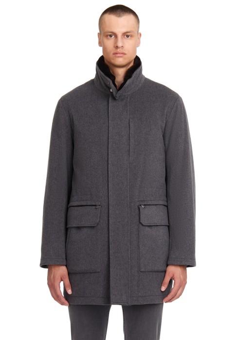 Товар серого цвета с внутренней стороны