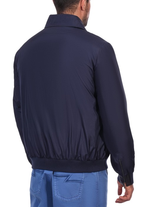 куртка  из проверенных материалов спереди