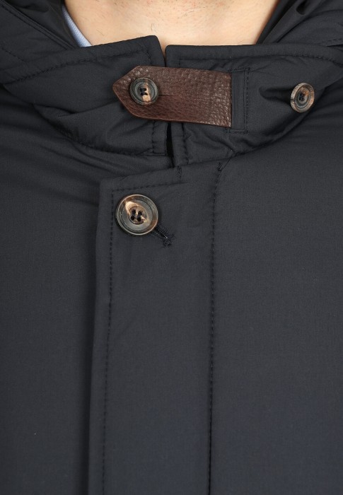 Товар синего цвета с внутренней стороны