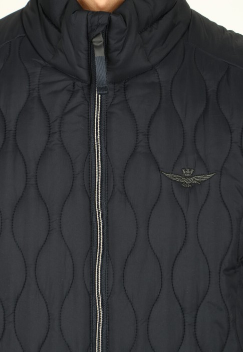 Товар синего цвета с внутренней стороны