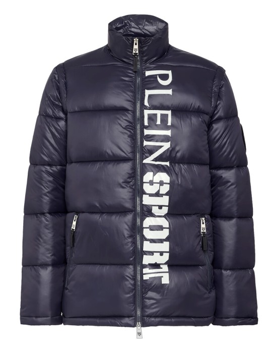 куртка  по цене 41700 руб вид справа