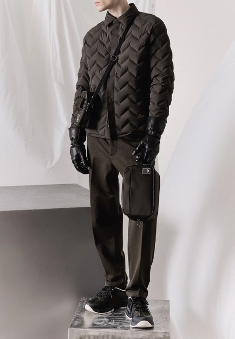 куртка  из проверенных материалов спереди