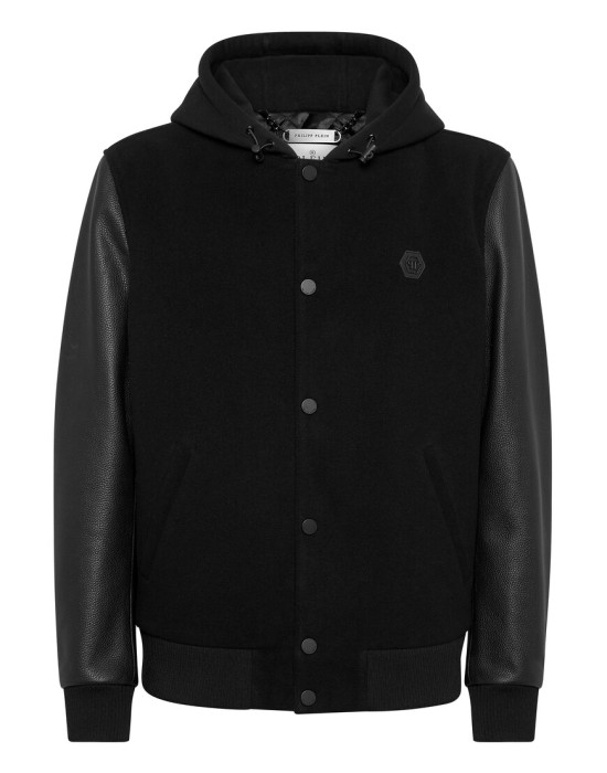 куртка  по цене 85918 руб вид справа