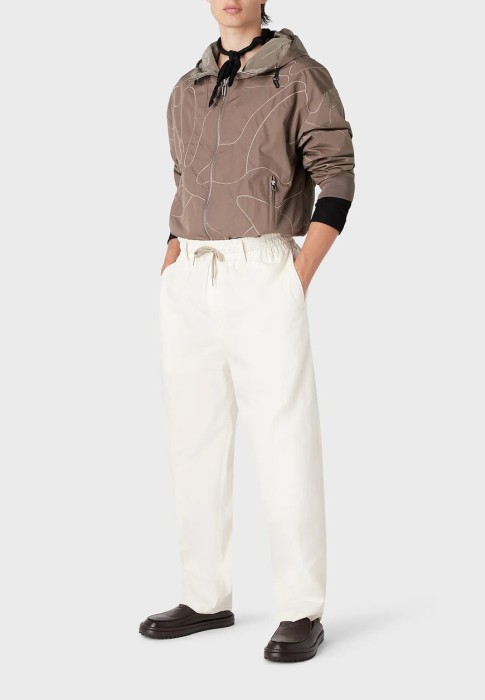 куртка  по цене 52850 руб вид справа