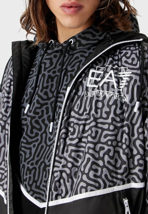 куртка  из проверенных материалов спереди