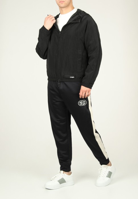 куртка  из италии вид сбоку