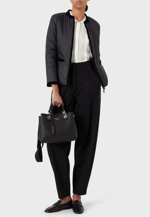 куртка  от бренда emporio armani вид слева