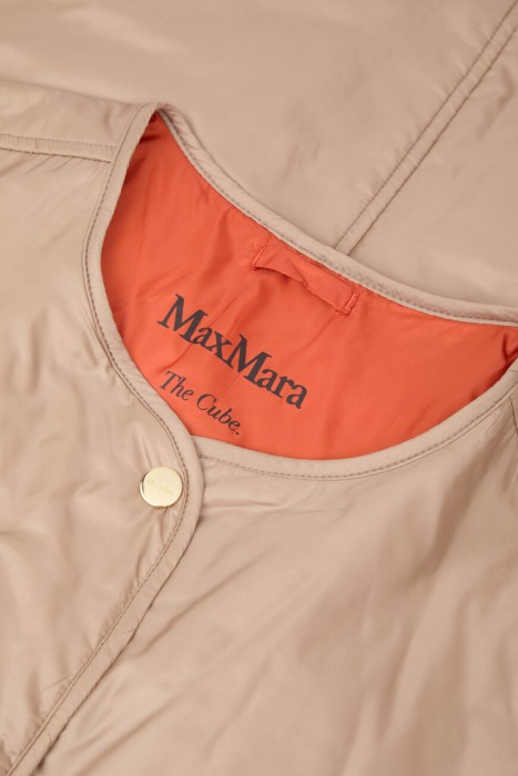 куртка  вид сзади