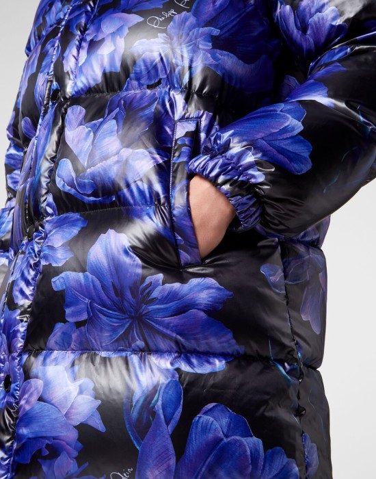 Товар черного цвета с внутренней стороны