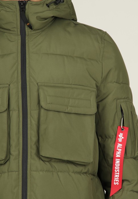 Товар зеленого цвета с внутренней стороны