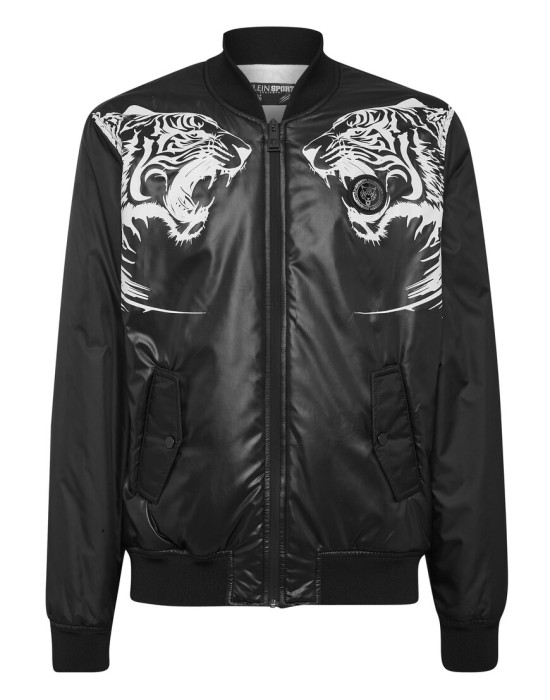 куртка  по цене 24000 руб вид справа