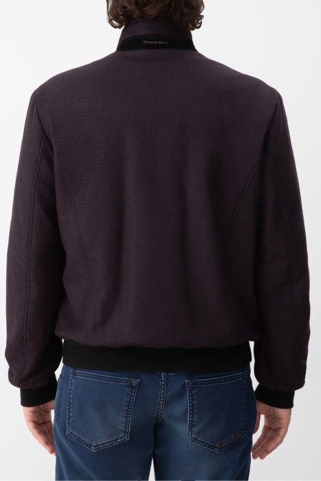 куртка  по цене 363000 руб вид справа