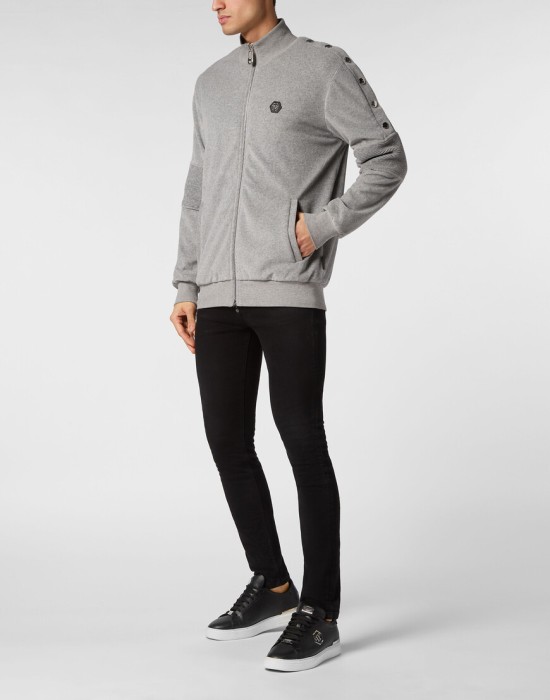 Товар серого цвета с внутренней стороны