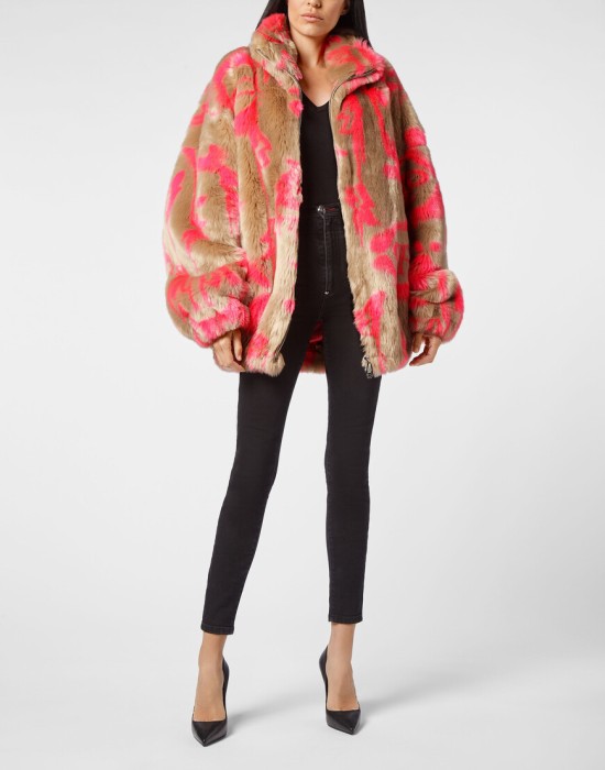 куртка  по цене 52326 руб вид справа