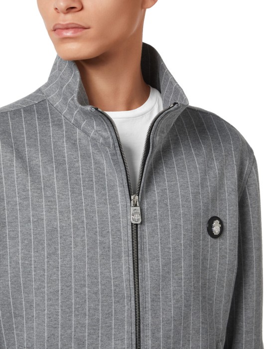 Товар серого цвета с внутренней стороны