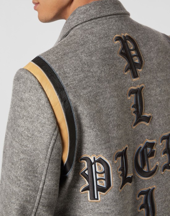 куртка  из проверенных материалов спереди