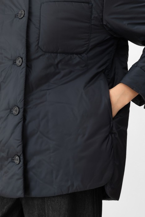 Товар синего цвета с внутренней стороны