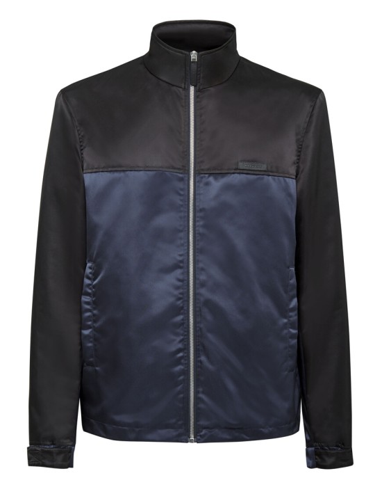 куртка  по цене 48846 руб вид справа