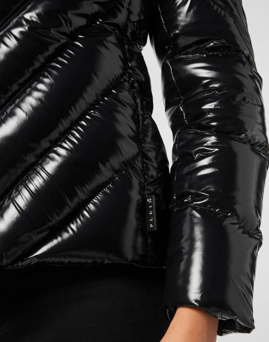 куртка  из проверенных материалов спереди