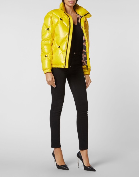 куртка  по цене 80493 руб вид справа