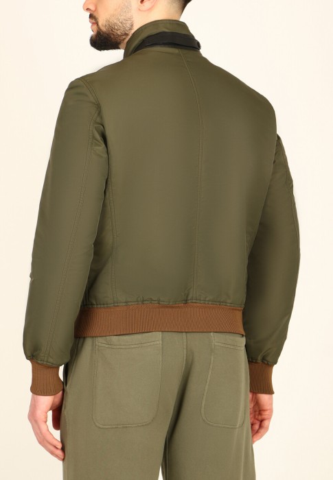 куртка  из америки вид сбоку