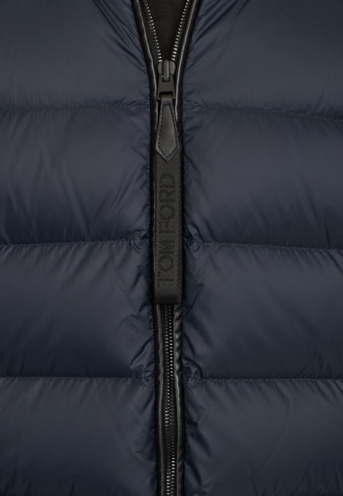 куртка  из проверенных материалов спереди