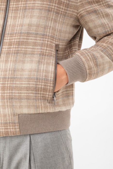 куртка  из шерсти спереди