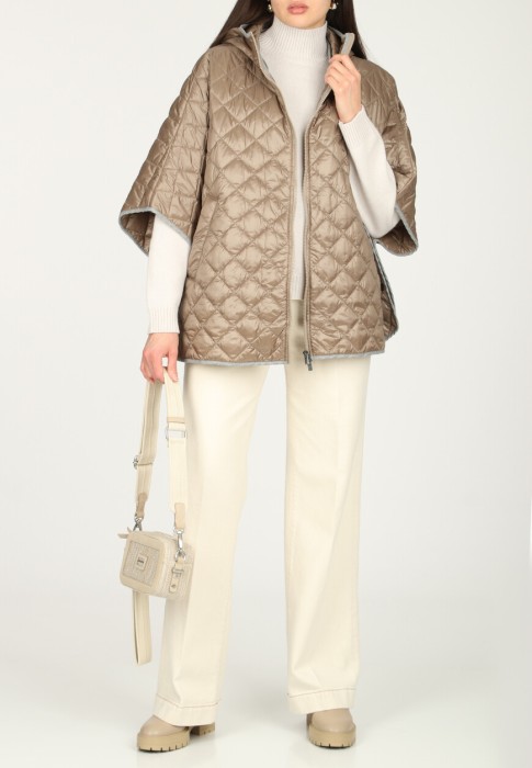 куртка  по цене 92565 руб вид справа