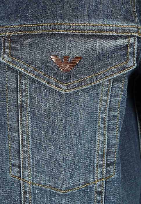 куртка  из проверенных материалов спереди