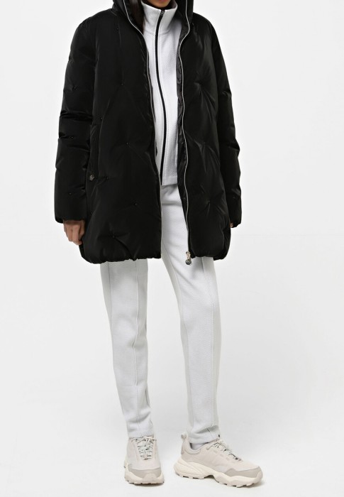 куртка  по цене 59750 руб вид справа