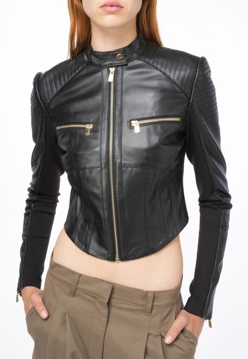 куртка  из проверенных материалов спереди