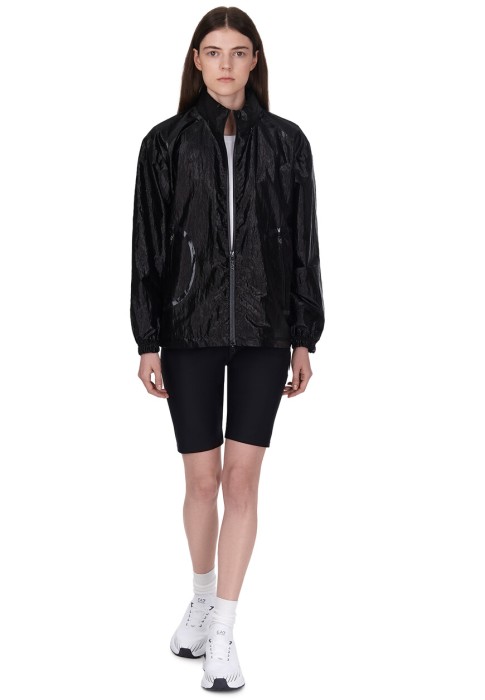 куртка  по цене 32830 руб вид справа