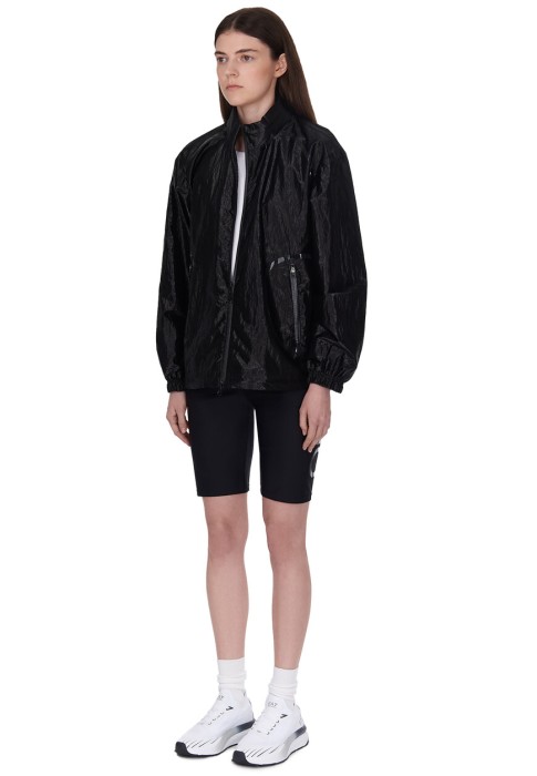 Товар черного цвета с внутренней стороны