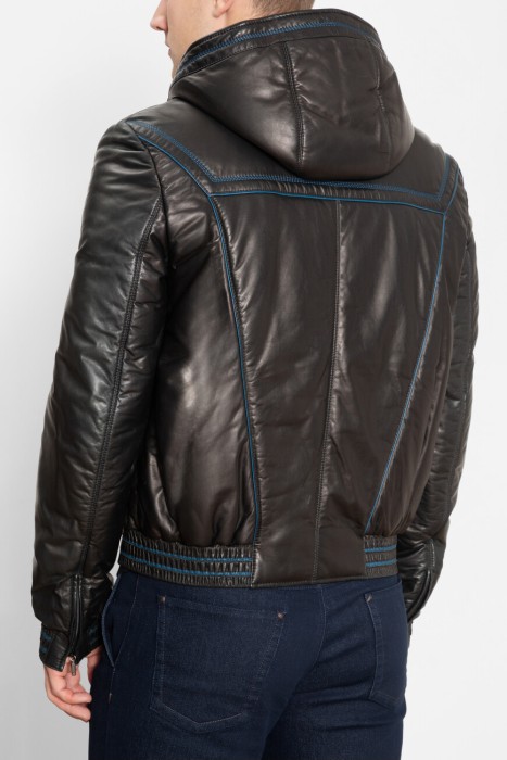 куртка  по цене 630000 руб вид справа