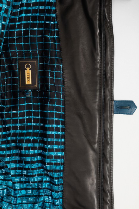 куртка  для взрослого возраста с изнаночной стороны