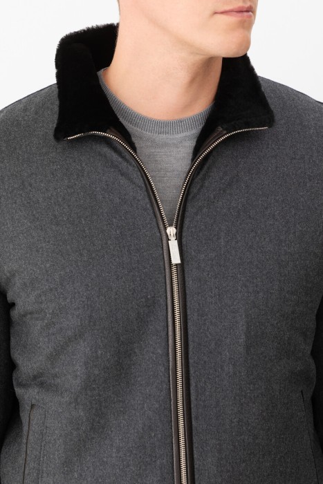 куртка  из италии вид сбоку