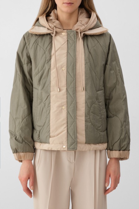 куртка  активного стиля с лицевой стороны