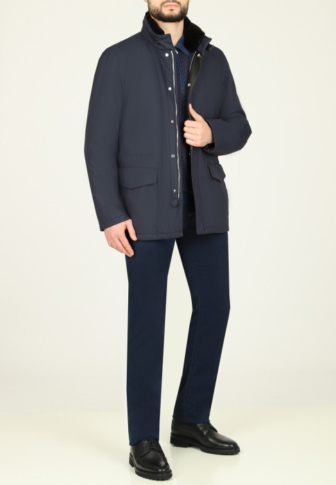 куртка  по цене 392900 руб вид справа