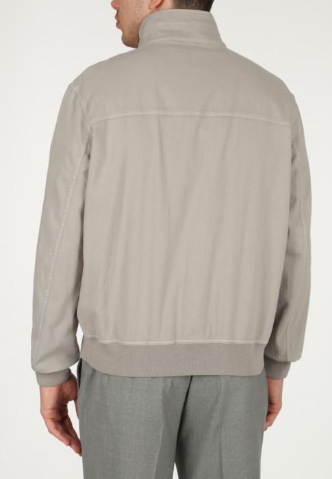 куртка  из италии вид сбоку