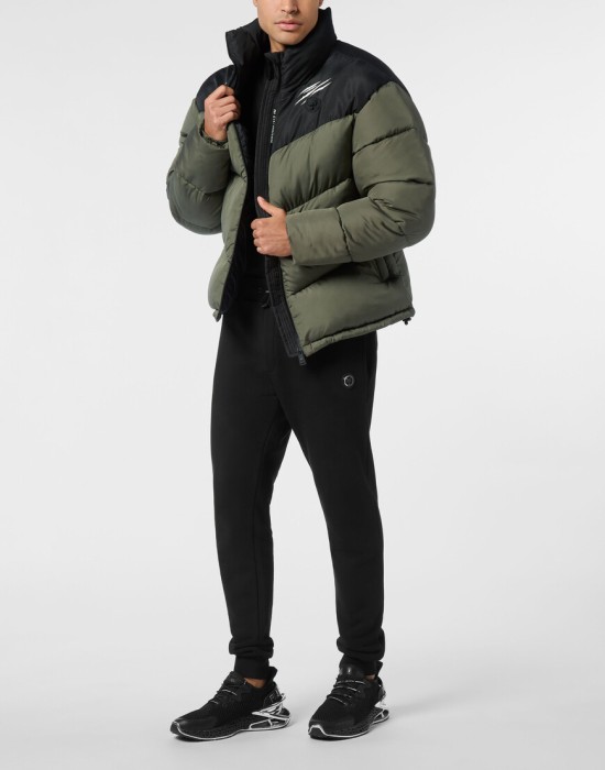 Товар серого цвета с внутренней стороны