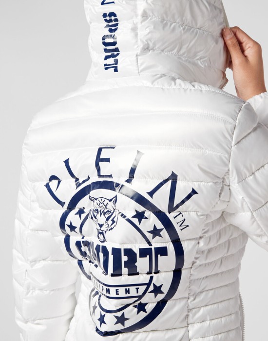 Продукция для женщин фото